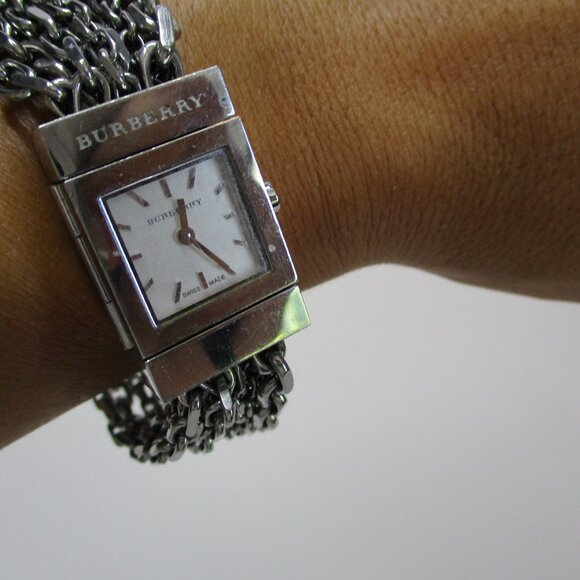 Burberry Women\'s Silver tone Multi Chain Watch Swiss Made Gorgeous! main image 8